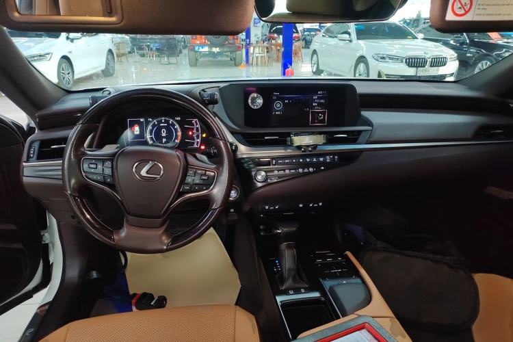Used Lexus ES 2020 200 Luxury Edition
