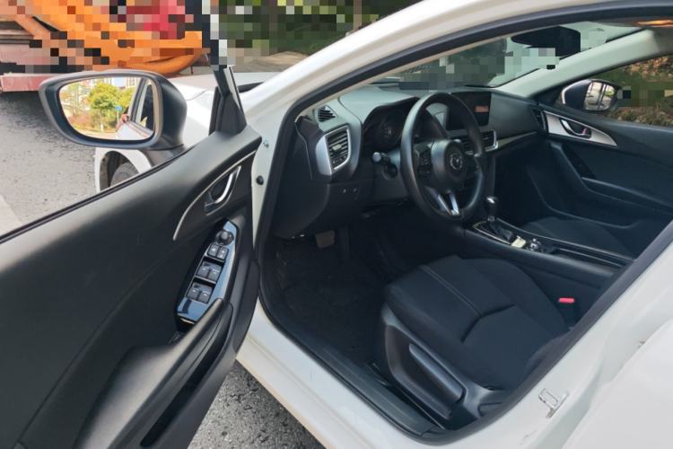 Used Mazda 3 Axela 2017 Sedan 1.5L Automatic Luxury Model Emission Standard China V Driver Seat