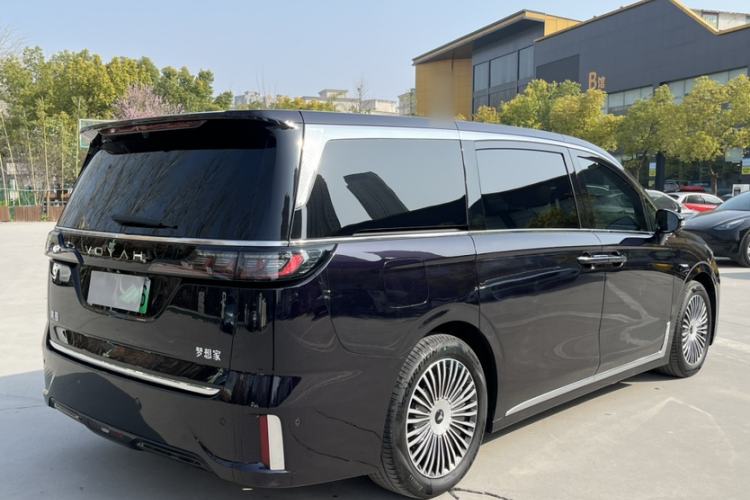 Used VOYAH Dream 2025 PHEV Four-Wheel Drive Prestige Qiankun Edition