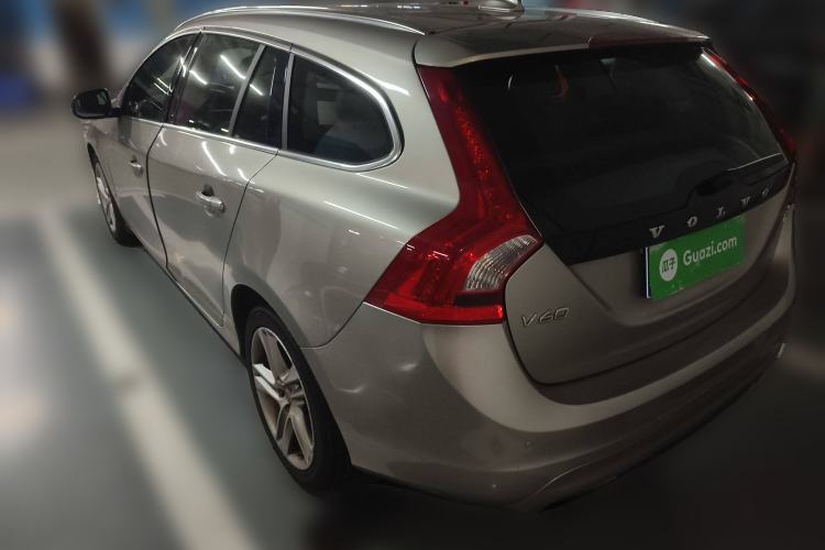 Used Volvo V60 2015 T5 Zhiya Edition