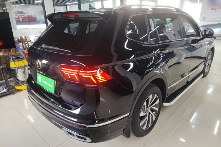 Used Volkswagen Tiguan L New Energy 2023 430 PHEV Plug-in Hybrid Flagship Edition Rear Right 45 Deg