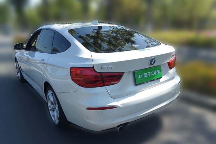 Used BMW 3 Series GT 2018 320i Sport Edition Rear Left 45 Deg