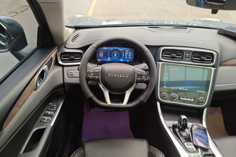 Used Lynk & Co 01 2020 2.0T Two-Wheel Drive Pure Pro Version China VI Standard