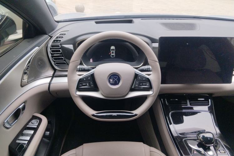 Used BYD Han 2025 DM-i 125KM Prestige Model
