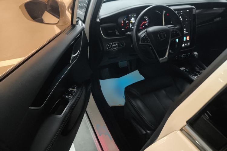 Used BYD Song MAX 2018 1.5T Automatic Smart Connect Elite Model with 6 Seats
