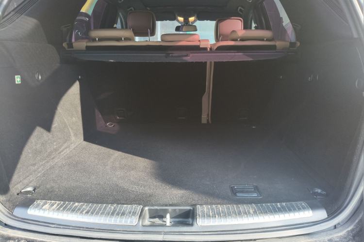 Used Mercedes-Benz M-Class 2010 ML 350 4MATIC Luxury Model Trunk