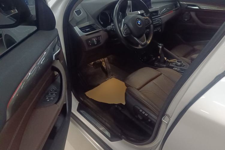 Used BMW X1 2019 sDrive18Li Premium Edition Driver Seat