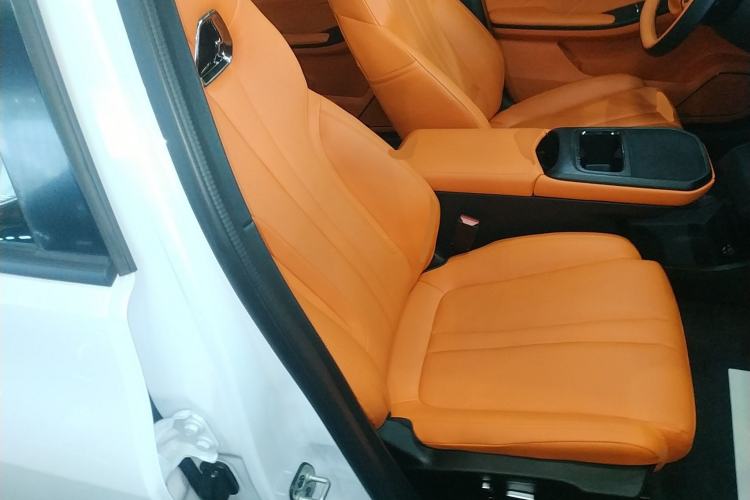 Used Dongfeng Aeolus L7 New Energy 2024 205 Plus Right Front Seat