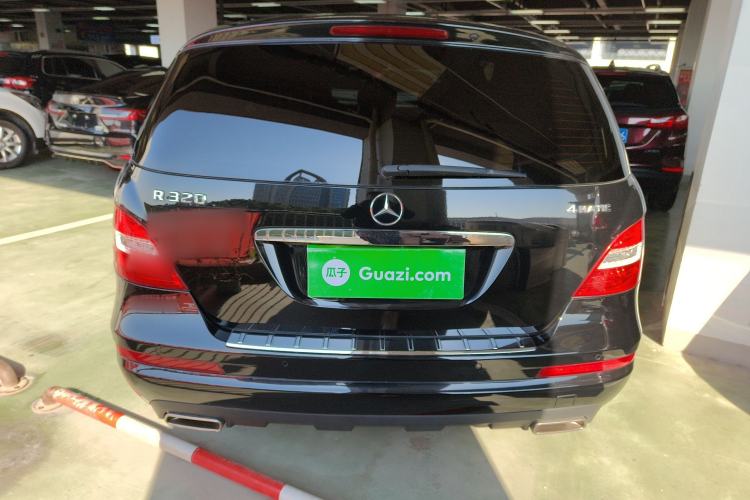 Used Mercedes-Benz R-Class 2017 R 320 4MATIC Business Edition Prestige Model
