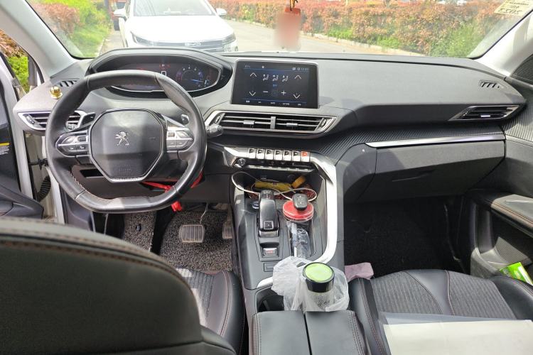 Used Peugeot 4008 2017 350THP Elite Edition Center Console