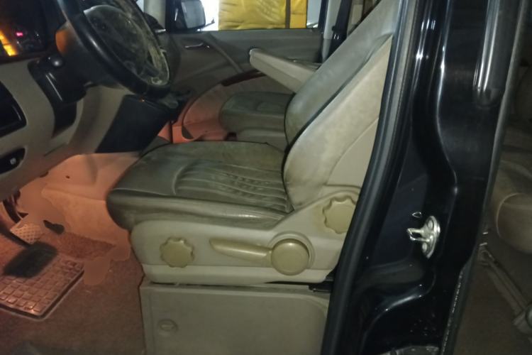 Used Mercedes-Benz Viano 2012 2.5L Hospitality Edition Left Front Seat