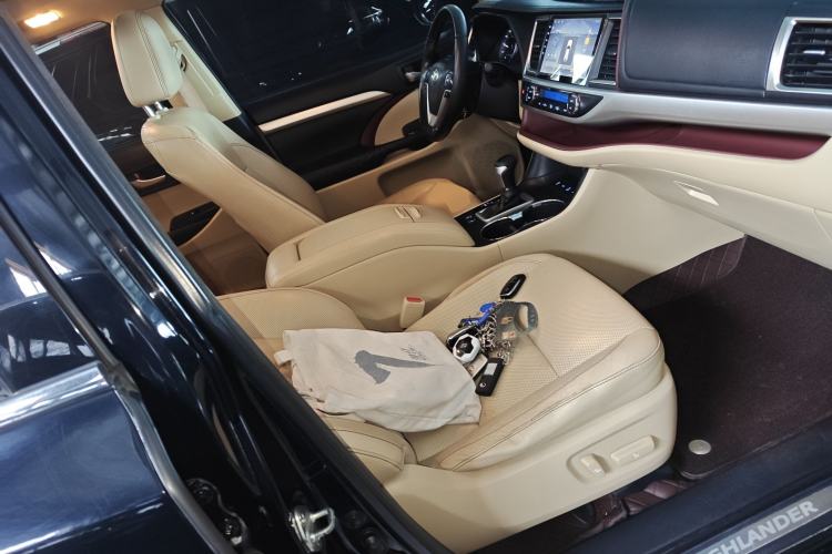 Used Toyota Highlander 2015 2.0T Four-Wheel Drive Luxury Edition 7-Seater
