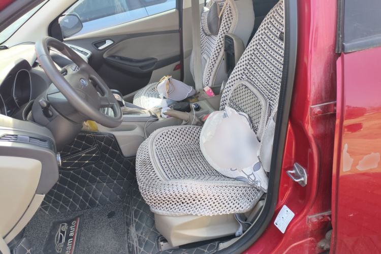 Used Ford Focus 2012 Sedan 1.6L Automatic Comfort Model