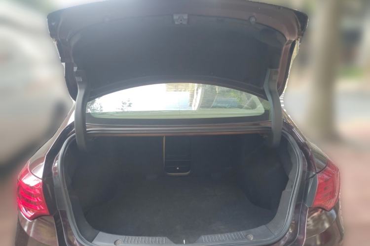 Used GAC Trumpchi GA6 2016 235T Manual Elite Edition
