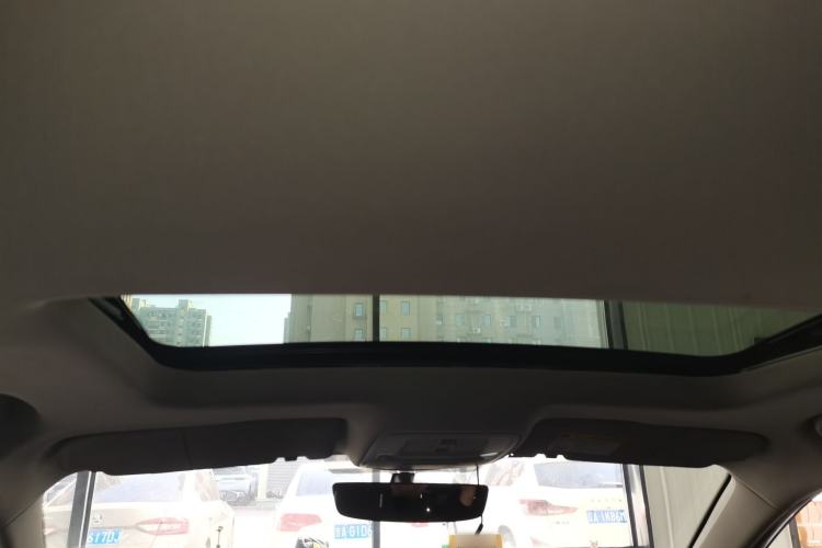 Used Roewe i5 2021 1.5L CVT Platinum Edition Headliner