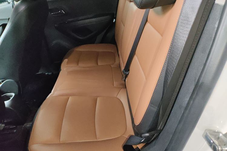 Used Chevrolet Trax 2017 1.4T Automatic All-Wheel-Drive Flagship Model Left Rear Seat