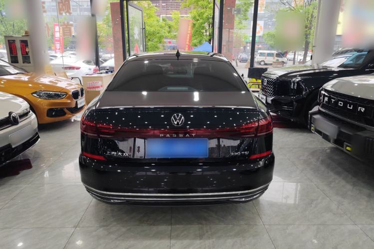 Used Volkswagen Passat 2023 Facelift 330TSI Luxury Edition
