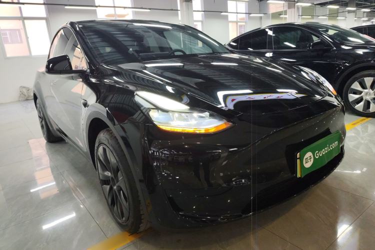 Used Tesla Model Y 2023 Rear-Wheel-Drive Version
