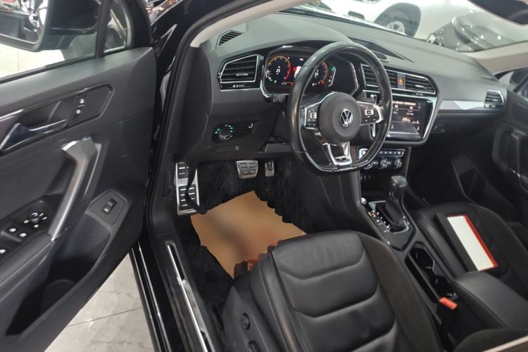 Used Volkswagen Tiguan L 2021 330TSI Automatic Two-Wheel Drive R-Line Enhanced Edition