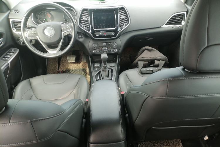 Used Jeep Cherokee 2019 2.0T Four-Wheel Drive Exclusive Edition China V
