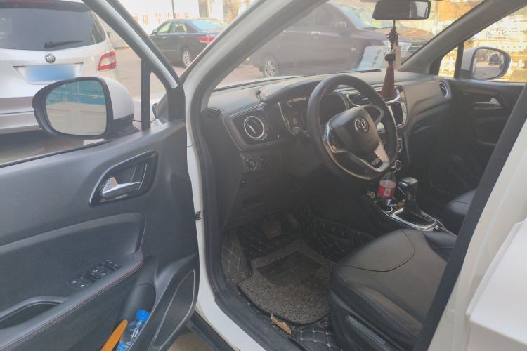 Used Brilliance V3 2016 1.5L Automatic Smart Version Driver Seat