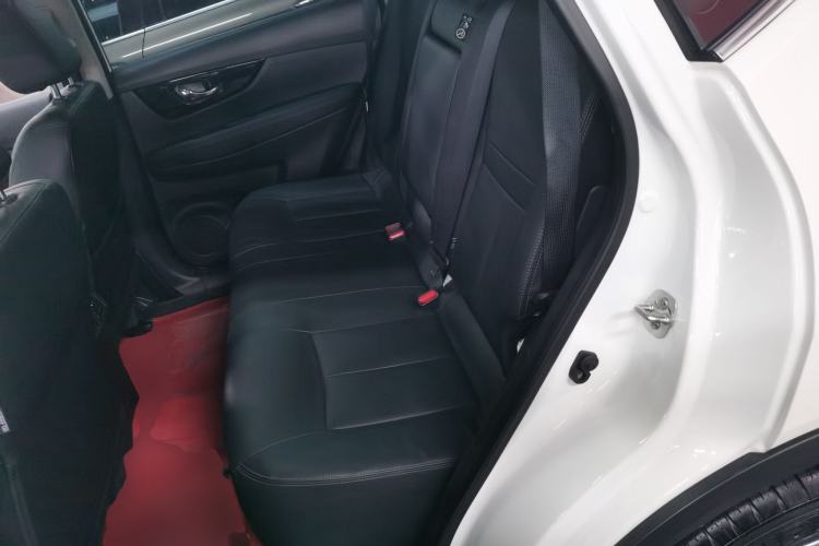 Used Nissan X-Trail 2023 Classic 2.0L Two-Wheel Drive Smart Connect & Comfort Edition