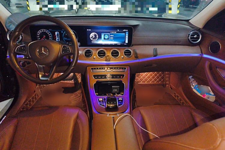 Used Mercedes-Benz E-Class 2018 E 300 L Stylish Model Center Console