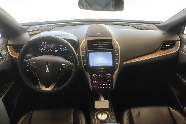 Used Lincoln MKC 2017 2.0T Two-Wheel-Drive Luxury Edition Center Console