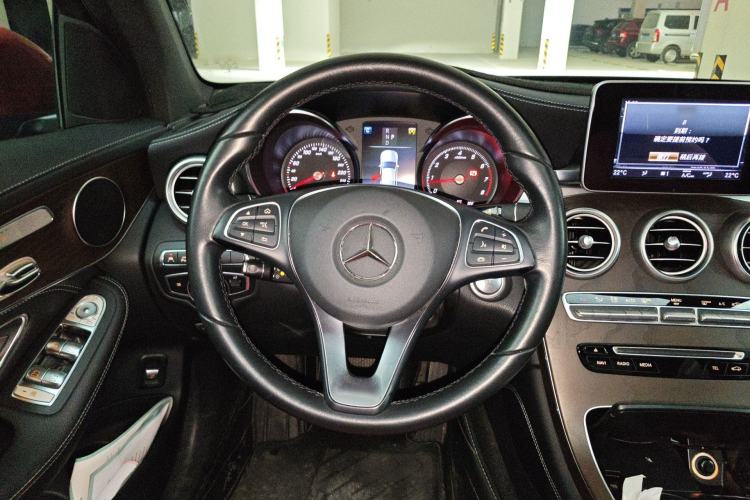 Used Mercedes-Benz GLC 2018 GLC 300 4MATIC Sport Edition Steering Wheel
