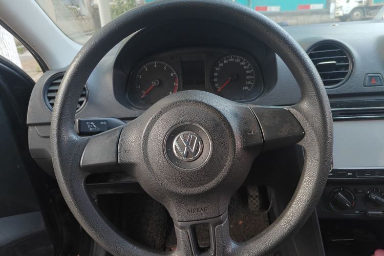 Used Volkswagen Jetta 2015 Value Edition 1.6L Manual Fashionable Style
