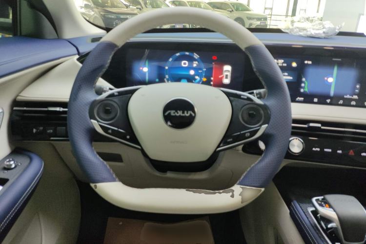 Used Dongfeng Aeolus Huge 2022 Mach Dual-Motor 1.5T MHD Dare-to-Dream Edition