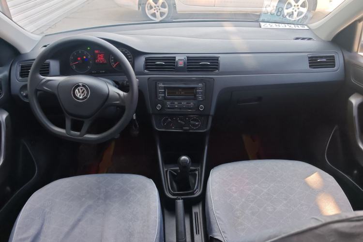 Used Volkswagen Santana 2016 1.6L Manual Fashion Edition Center Console