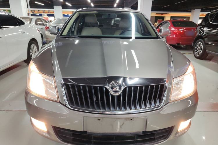 Used Skoda Octavia 2015 Classic Model 1.6L Automatic Elegance Edition
