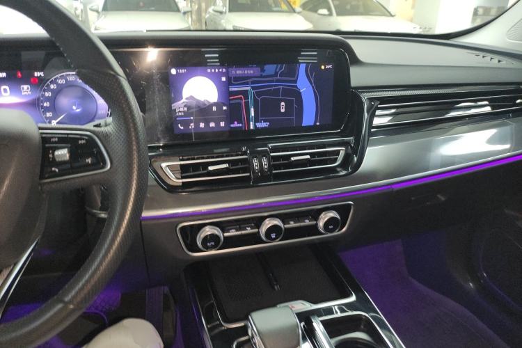Used Hongqi HS5 2023 2.0T Qixiang Pro Edition Center Console