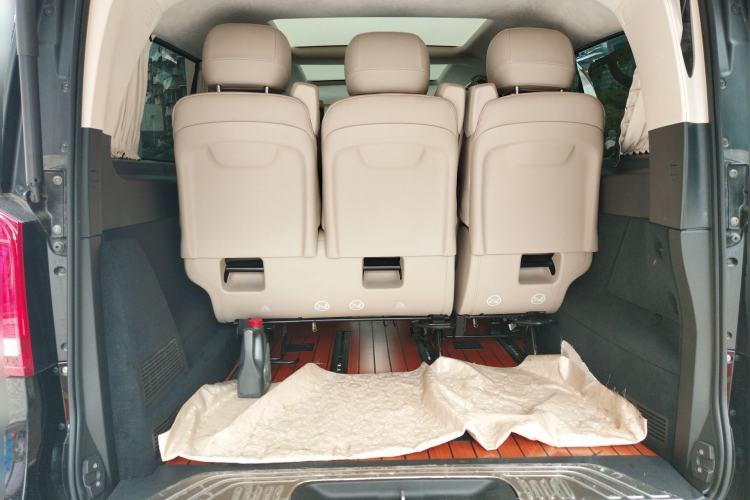 Used Mercedes-Benz V-Class 2022 V 260 L Long-wheelbase Luxury Edition