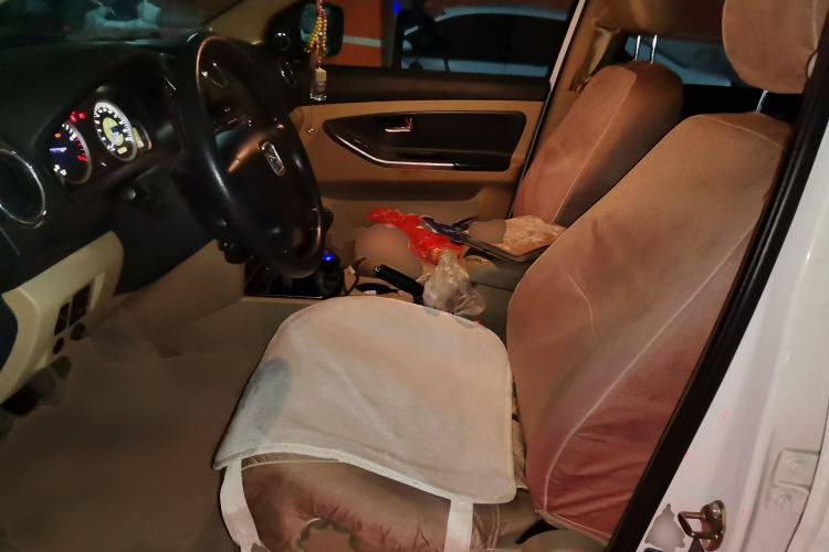 Used JMC Yusheng S350 2011 2.4T Two-Wheel-Drive Luxury 5-Seater Left Front Seat