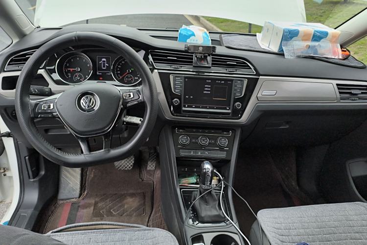 Used Volkswagen Touran 2018 Volkswagen Touran L 280TSI DSG Comfort Edition 7 Seats China VI Standard
