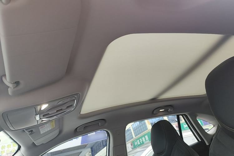 Used Roewe D5X DMH 2024 135 Tech Edition

