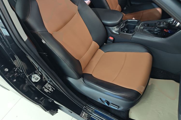 Used Toyota RAV4 2023 Dual-Motor 2.5L E-CVT Two-Wheel Drive Elite Edition
