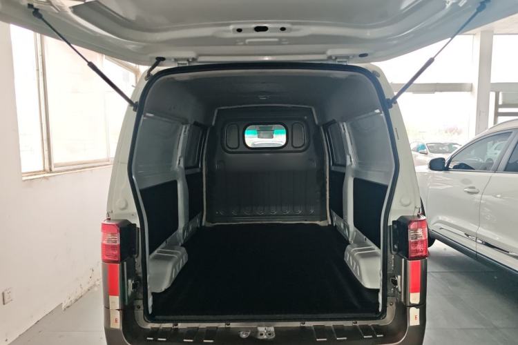Used Jinbei Hiace X30 2021 1.5L Comfort Model Base Version (No Air Conditioning) Van China VI Standard SWC15M Trunk