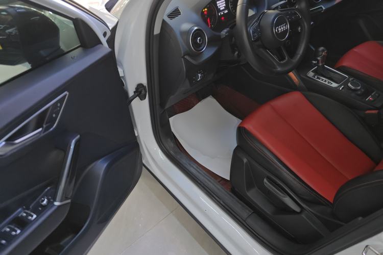 Used Audi Q2L 2018 35 TFSI Launch Exclusive Edition China V
