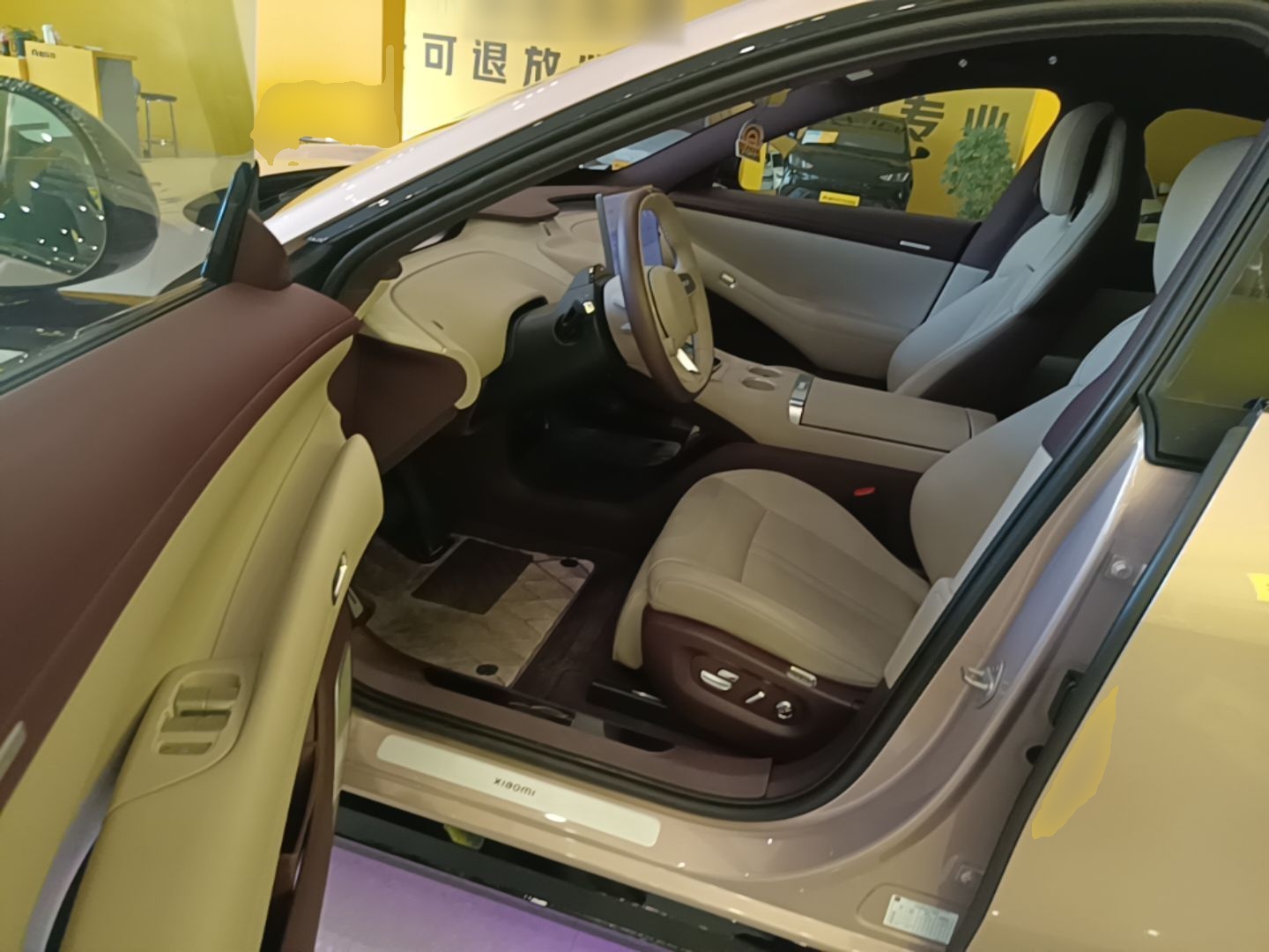 Xiaomi Auto YU7 2025 Ultra-Long Range All-Wheel Drive Pro Version — снимка 17