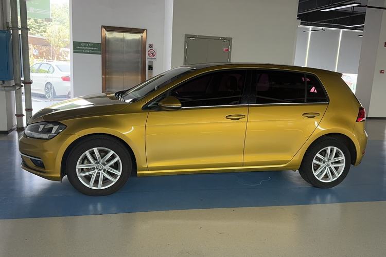 Used Volkswagen Golf 2018 230TSI Automatic Comfort Model
