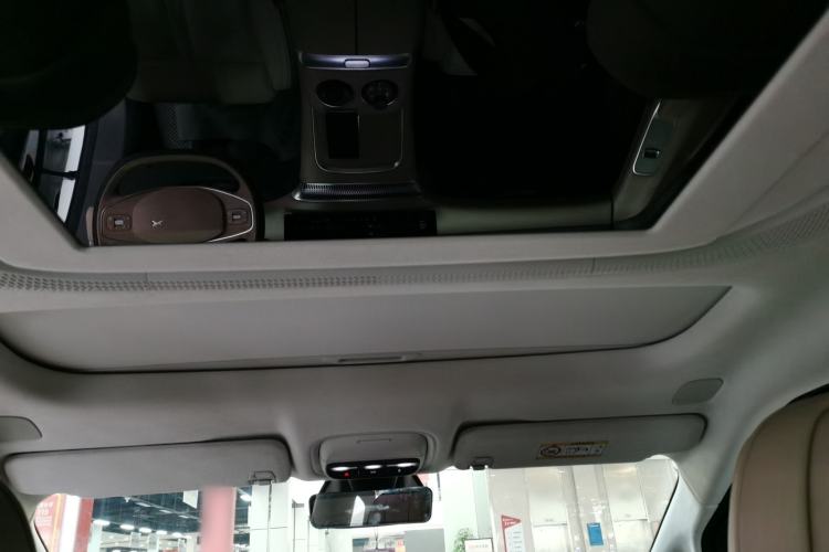 Used XPeng X9 2025 740 Ultra-Long Range Max Headliner
