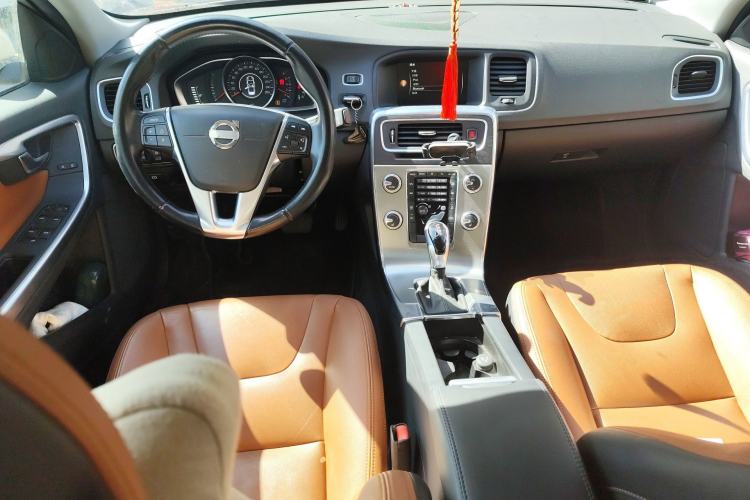 Used Volvo S60 2015 S60L 2.0T Zhiyuan Edition