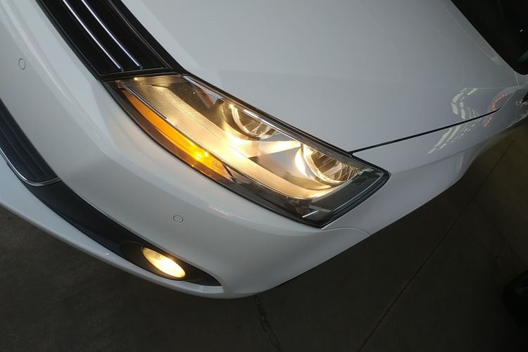 Used Volkswagen Sagitar 2014 Revised Version 1.4TSI Automatic Luxury Edition Left Front Headlight