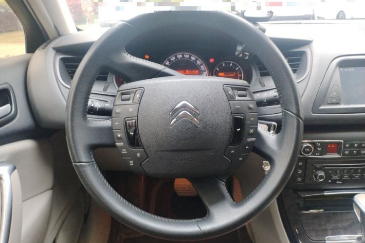 Used Citroen C5 2013 2.0L Automatic Luxury Model Steering Wheel