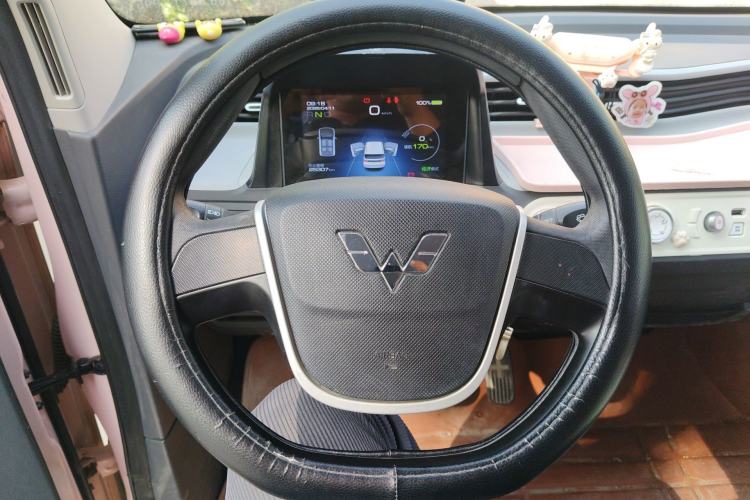Used Wuling Hongguang MINIEV 2022 Macaron Premium Model – Lithium Iron Phosphate Steering Wheel