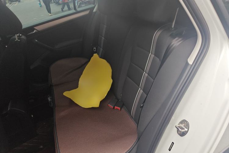 Used Volkswagen C-TREK 2018 1.5L Automatic Fashion Model