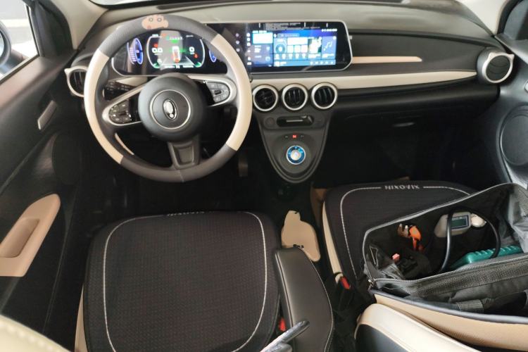 Used ORA Black Cat 2022 351 km Range Comfort Version Ternary Lithium Center Console